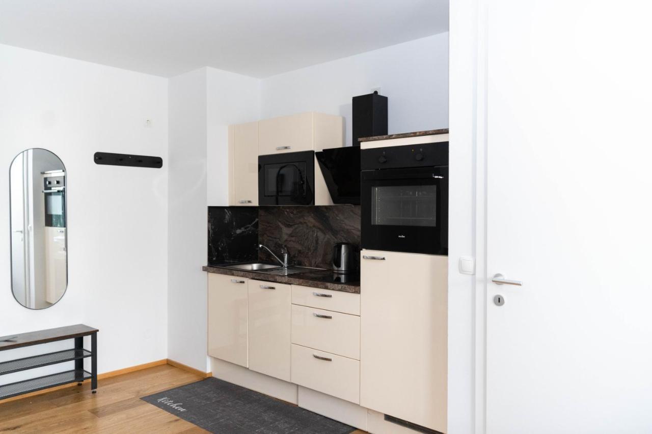Modern Apartment With Tiny Garden Near City Center Vienne Extérieur photo